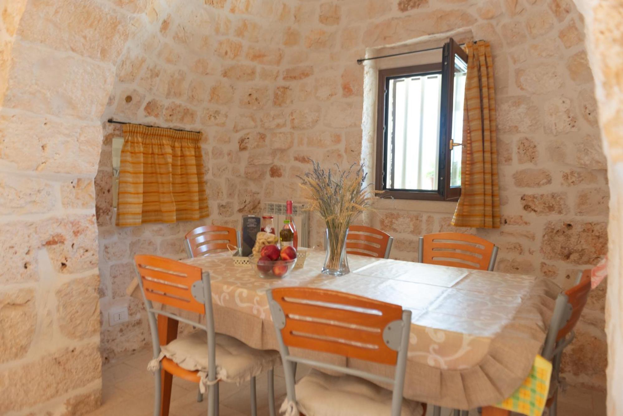 Villa Trullo Filippo With Exclusive Pool Cisternino Exterior foto