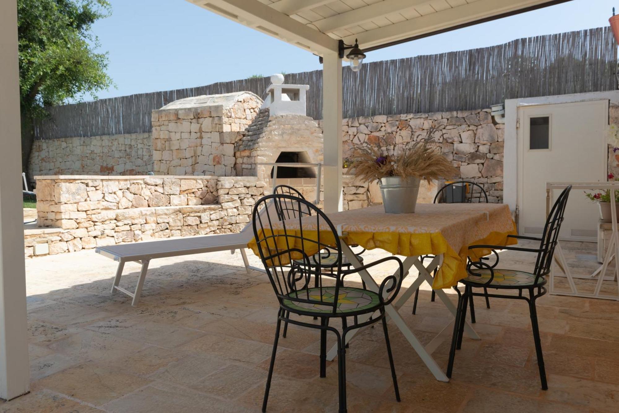 Villa Trullo Filippo With Exclusive Pool Cisternino Exterior foto
